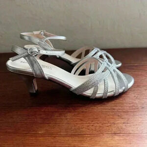 Benjamin Walks Touch Ups Women's Amara Heeled Sandal Silver Size 6.5 New